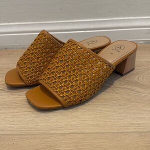 ADDITIONELLE mule sandal